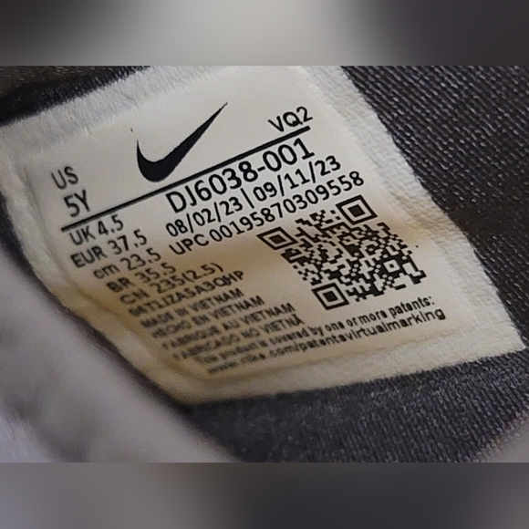 Nike Flex Runner 2 Slip on Running Shoes DJ6038-001 Youth 5Y Womens 6.5 Black - Picture 8 of 9